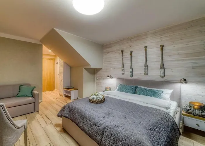 Natura Mierzei 30 - Przy Plazy 住宿加早餐酒店 3*